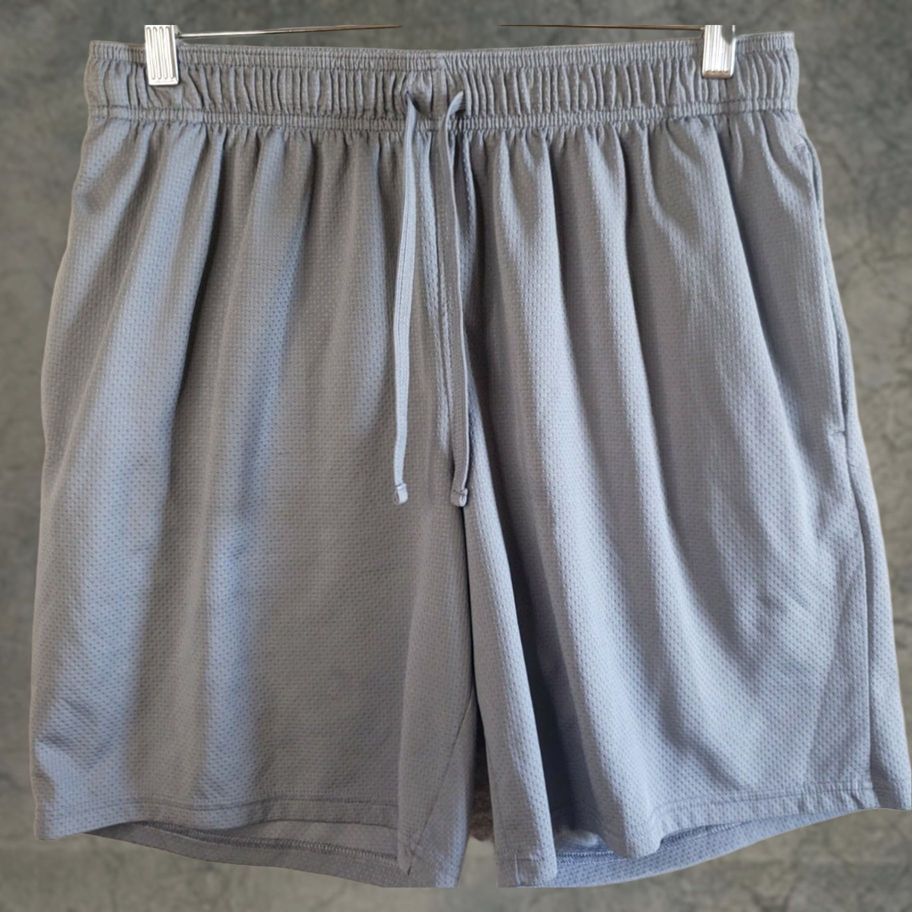Athletic Works Athletic Works Mens L Gray Training Shorts Polyester Elastic Drawstring Athletic Size US 33 - 1 Thumbnail