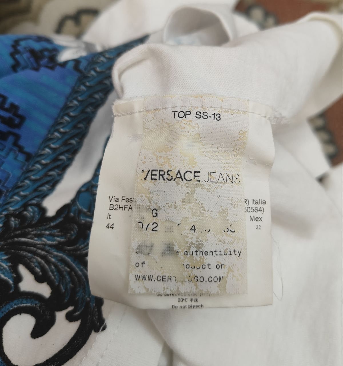Versace Versace Jeans Art Printed T Size S / US 4 / IT 40 - 4 Thumbnail