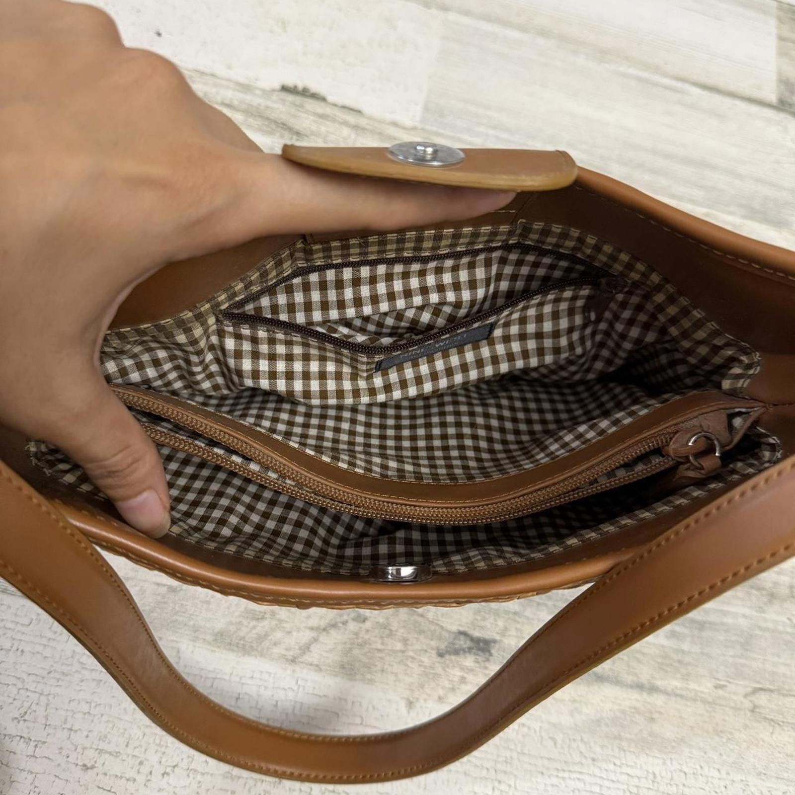 Nine West Woven tan and brown shoulder boho shoulder nine west purse Size ONE SIZE - 6 Thumbnail