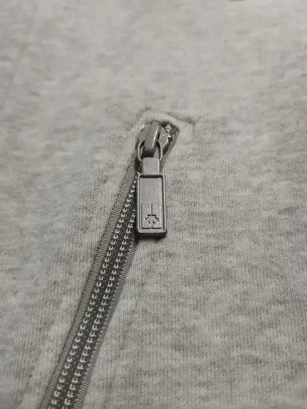 Descente Vintage Descente Move Sport Zipper Sweatshirt Size US M / EU 48-50 / 2 - 4 Thumbnail