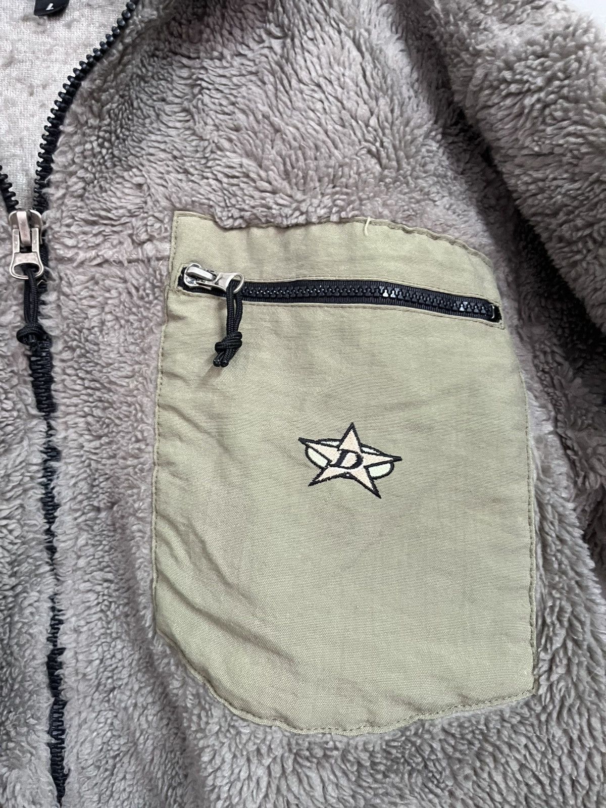 Outdoor Research 💥TRUE Vintage MADE IN USA DrillSKATEBOARD Deep Pile Fleece Size US L / EU 52-54 / 3 - 5 Thumbnail