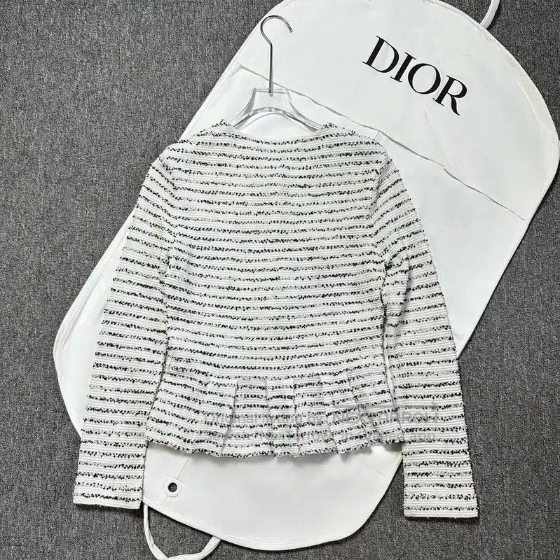 Dior Dior Cotton Blend Embroidered Jacket for Women . Size M / US 6-8 / IT 42-44 - 2 Thumbnail