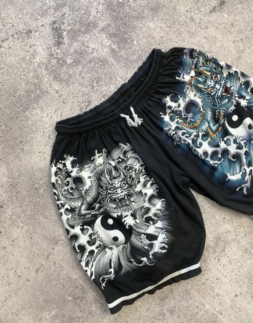 Vintage Dragon Style Vintage Shorts Y2K Size US 32 / EU 48 - 4 Thumbnail