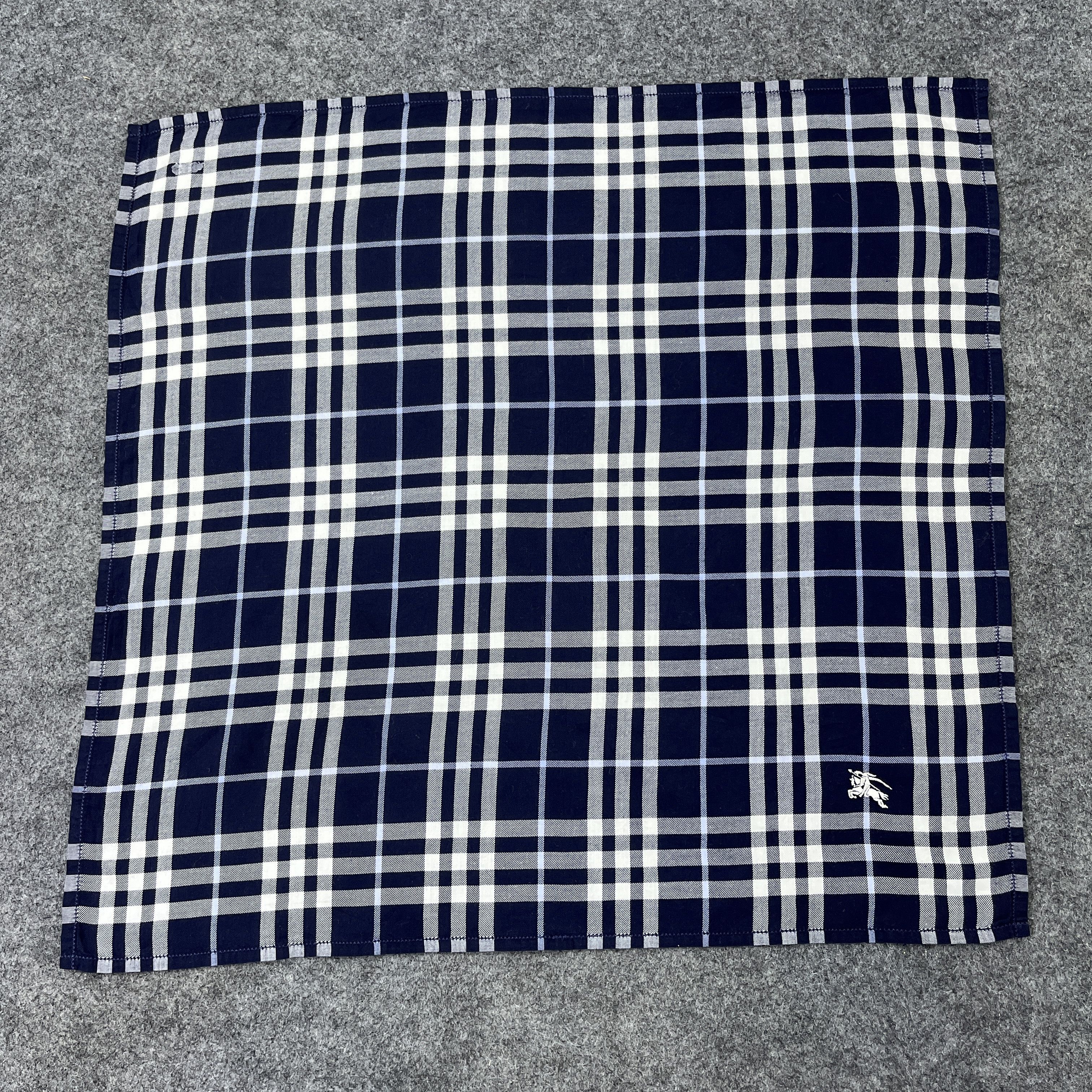 Burberry Burberry Handkerchief / Bandana / Neckerchief B1153 Size ONE SIZE - 1 Thumbnail