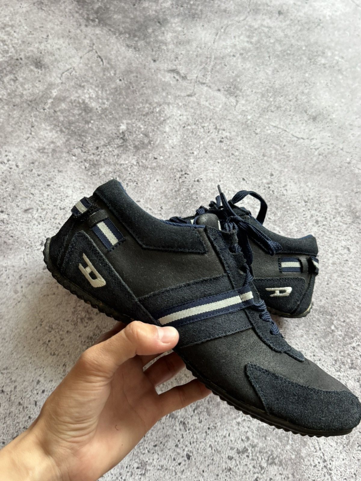 Diesel 🔥VINTAGE DIESEL Y2K HYPE LOW TOP SNEAKERS SUEDE Size US 8 / EU 41 - 9 Thumbnail