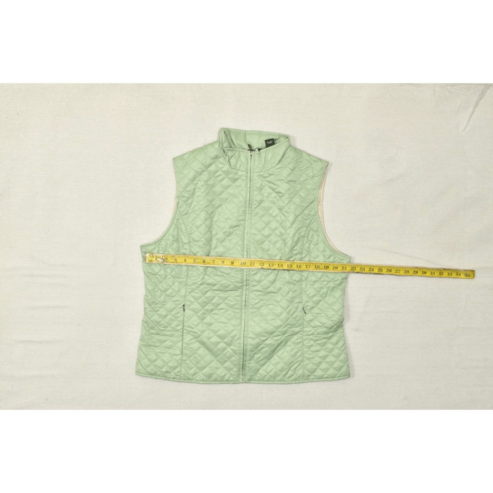Eddie Bauer Eddie Bauer Women XL Green Quilted Puffer Vest Full Zip Lightweight Mock Neck Vest Size XL / US 12-14 / IT 48-50 - 4 Thumbnail