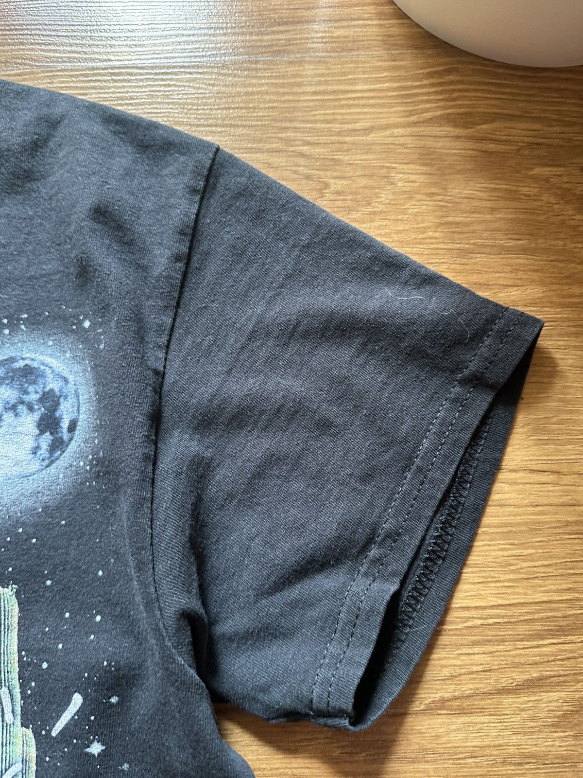 Travis Scott Mens Vintage Travis Scott T-shirt rare tee rap size M Size US M / EU 48-50 / 2 - 7 Thumbnail