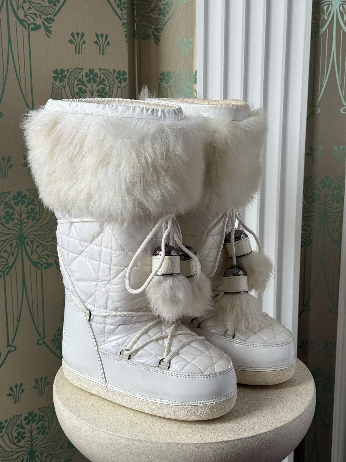 Dior DIOR Moon Boots Fur Snow White by John Galliano Size: 35-37 Size US 6 / IT 36 - 4 Thumbnail