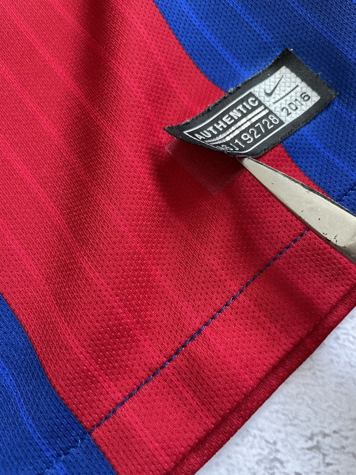 Nike Nike FC Barcelona 2016/2017 Home Soccer Jersey Kit S Size US S / EU 44-46 / 1 - 13 Thumbnail