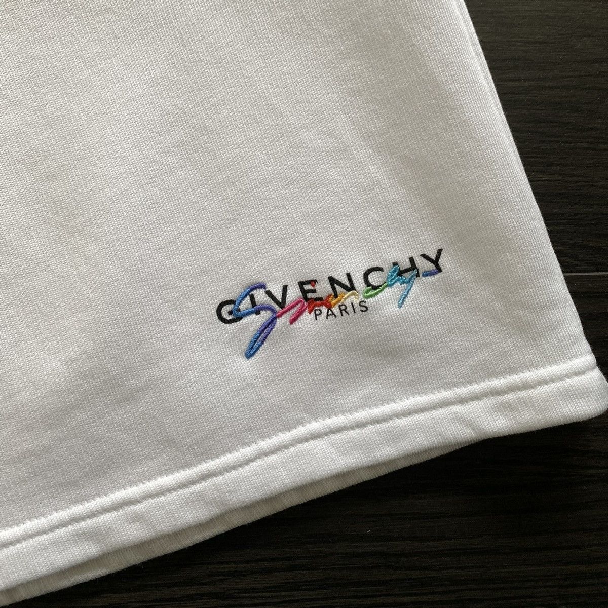 Givenchy Rainbow Logo Sweatshorts Size US 32 / EU 48 - 2 Thumbnail