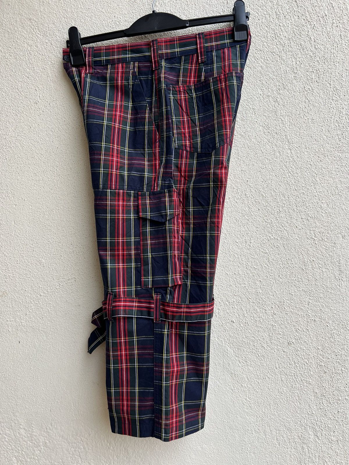 Vintage Vintage 2000s Boys Batsu Tartan Bondage 3 Quarter Pant Size US 29 - 18 Thumbnail