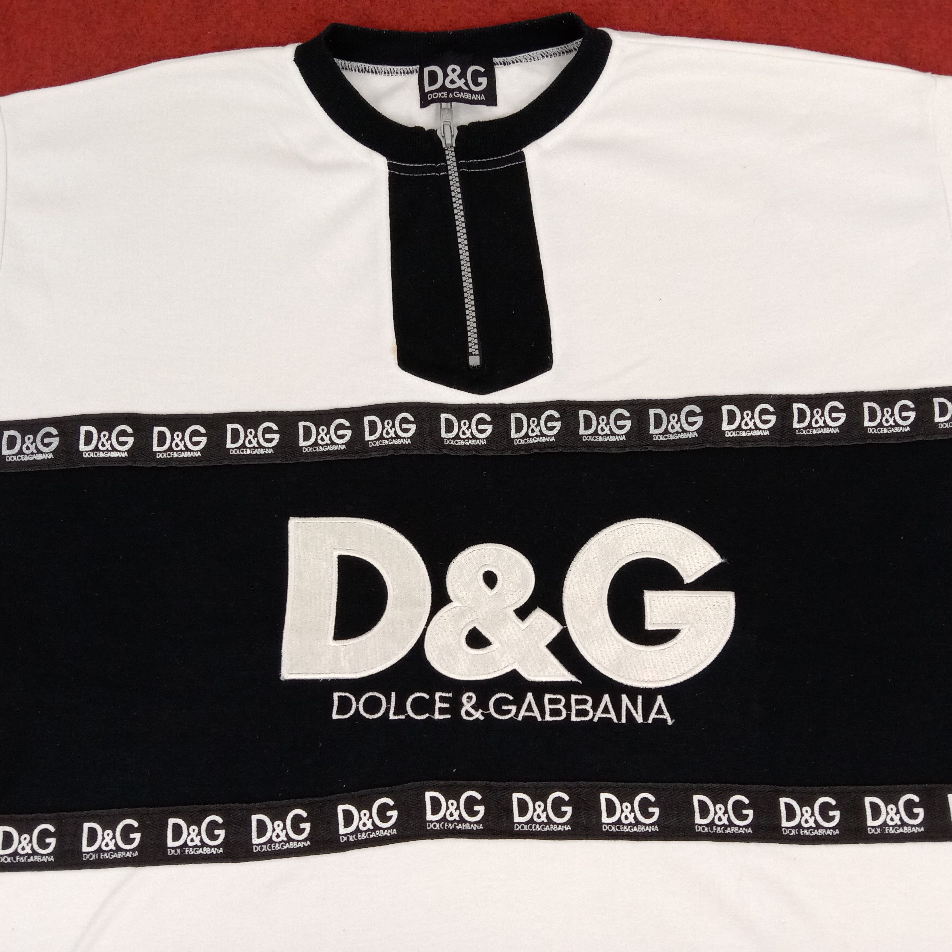 Dolce & Gabbana Center Big Logo Design Tshirt