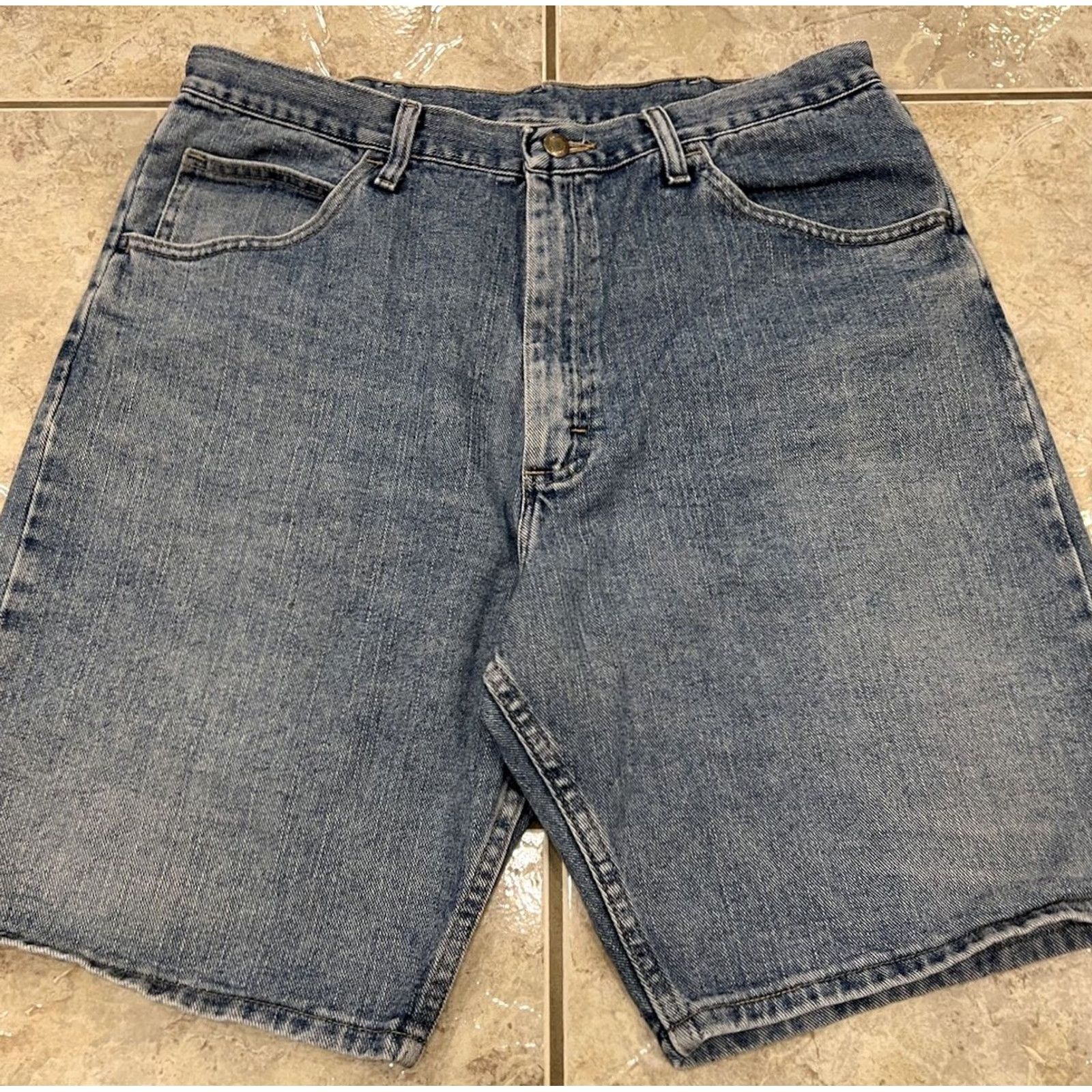 Wrangler VINTAGE Wrangler Jeans Shorts Bermuda 36 Men Blue Denim Distressed 10" Jorts 90s Grunge Hip Hop Workwear Casual Travel Mens Size US 36 / EU 52 - 6 Thumbnail