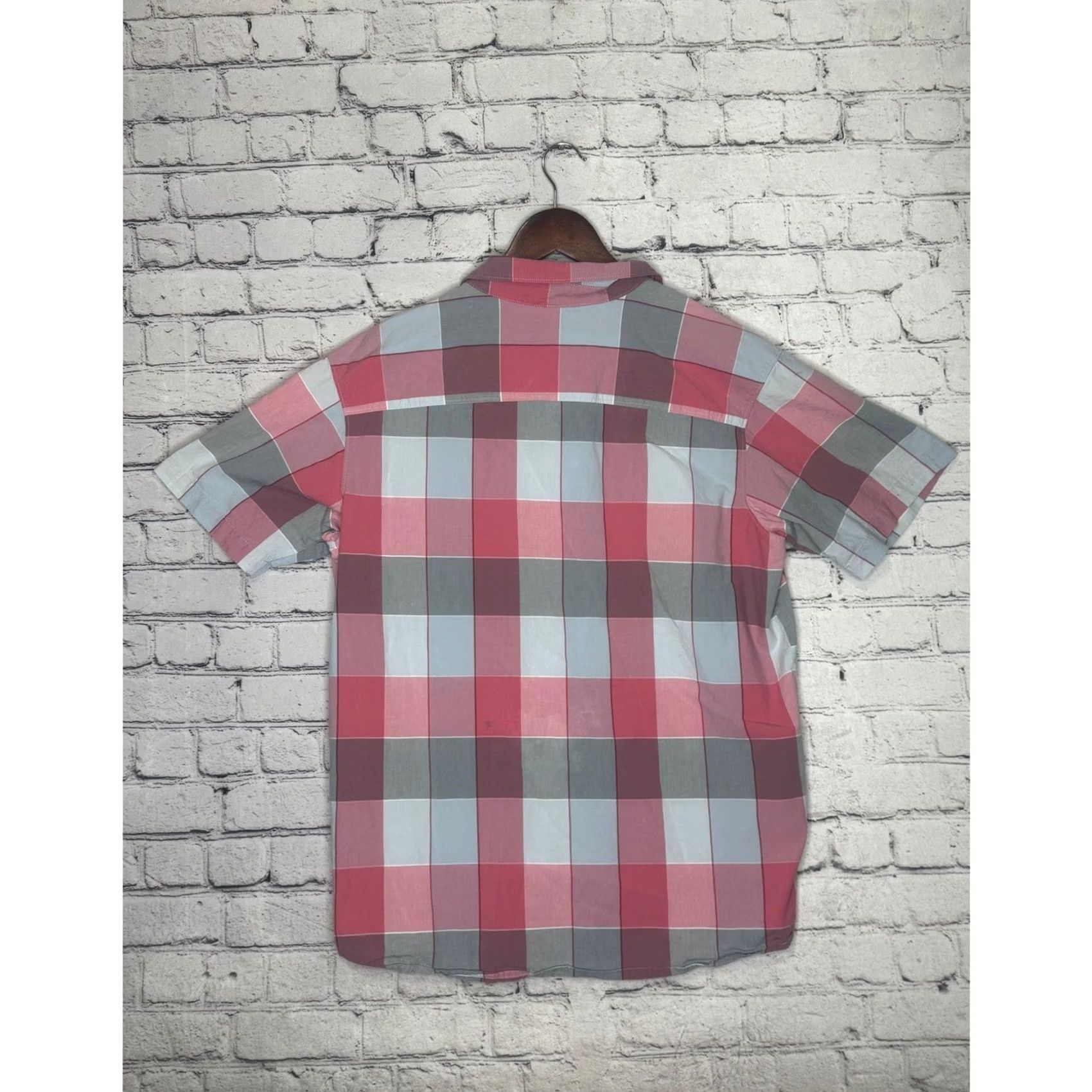Vintage Columbia Shirt Men's Size L Short Sleeve Plaid Button Up Casual Lightweight Pink Size US L / EU 52-54 / 3 - 6 Thumbnail