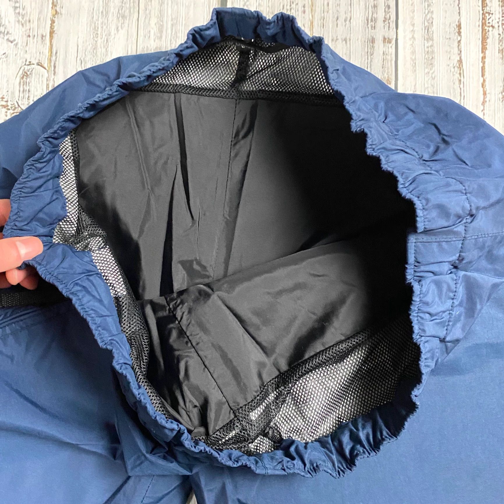 Helly Hansen VINTAGE HELLY HANSEN Water/Windproof Shell Pants EMT Large Hellytech Workwear Pathogen Navy Blue Men L Pants Pathogen Resistance 90s? Size US 33 - 6 Thumbnail