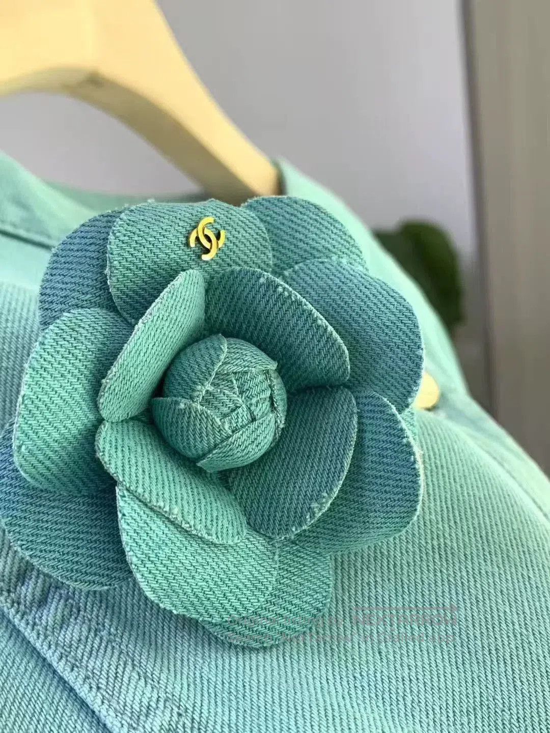 Chanel Chanel Camellia Denim Jacket with Brooch. Size S / US 4 / IT 40 - 6 Thumbnail