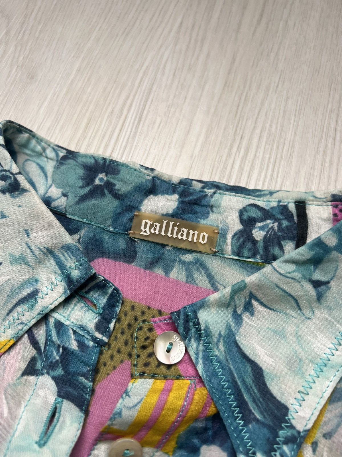 John Galliano John Galliano Stars Floral Print Tropical Shirt Size US S / EU 44-46 / 1 - 6 Thumbnail