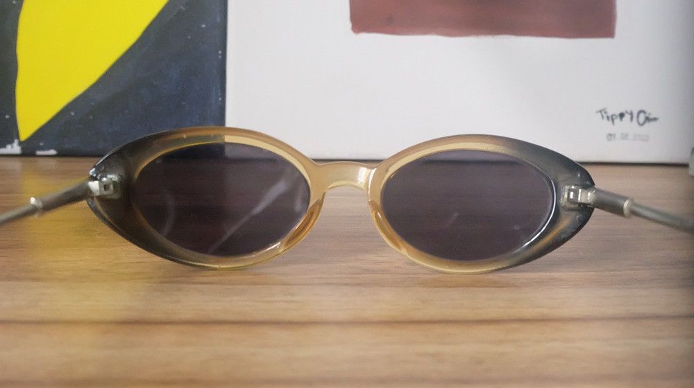 Designer Evita Peroni Transparent Yellow Cat-Eye Sunglasses Size ONE SIZE - 5 Thumbnail