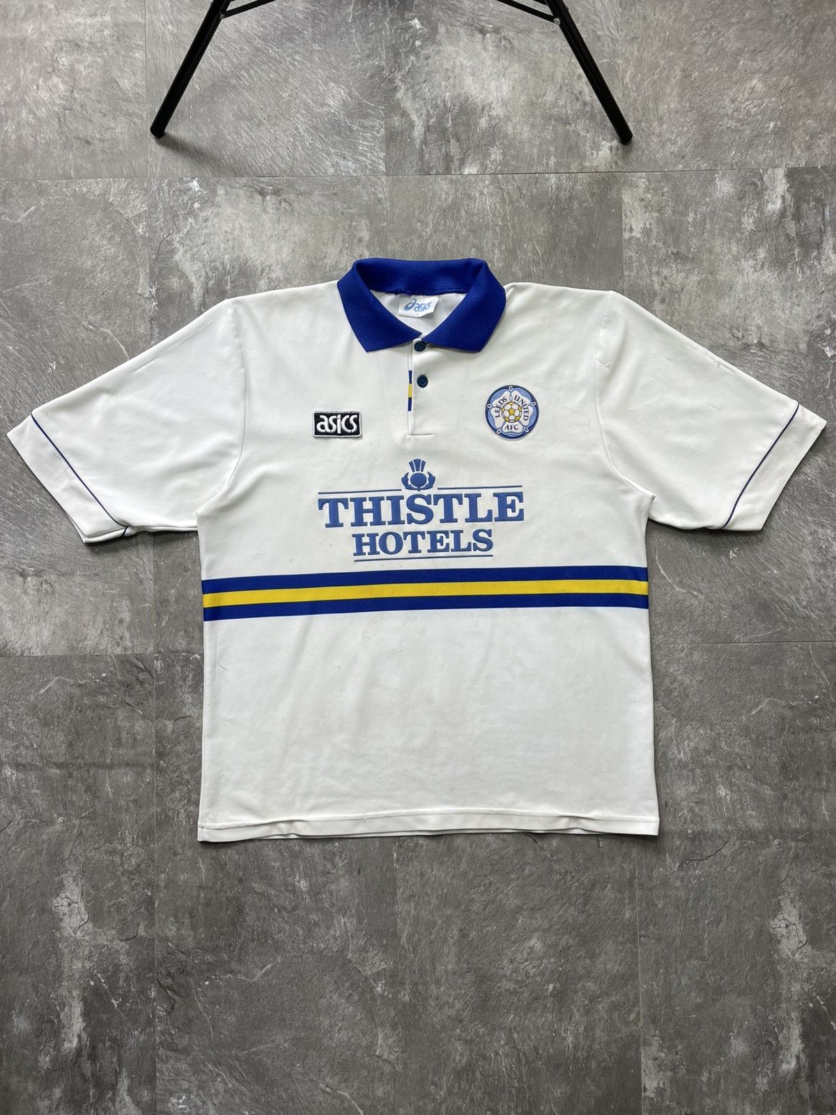 Asics Vintage Asics Leeds United 1993 1994 1995 Home Jersey Shirt Size US L / EU 52-54 / 3 - 1 Thumbnail