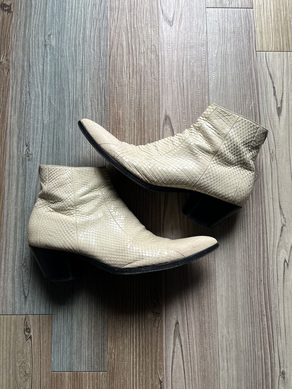 靴 SAINT LAURENT FINN BOOTS Saint Laurent Paris , Finn 60 Crop Zip Boots in Gold , BNIB 41 | eBay