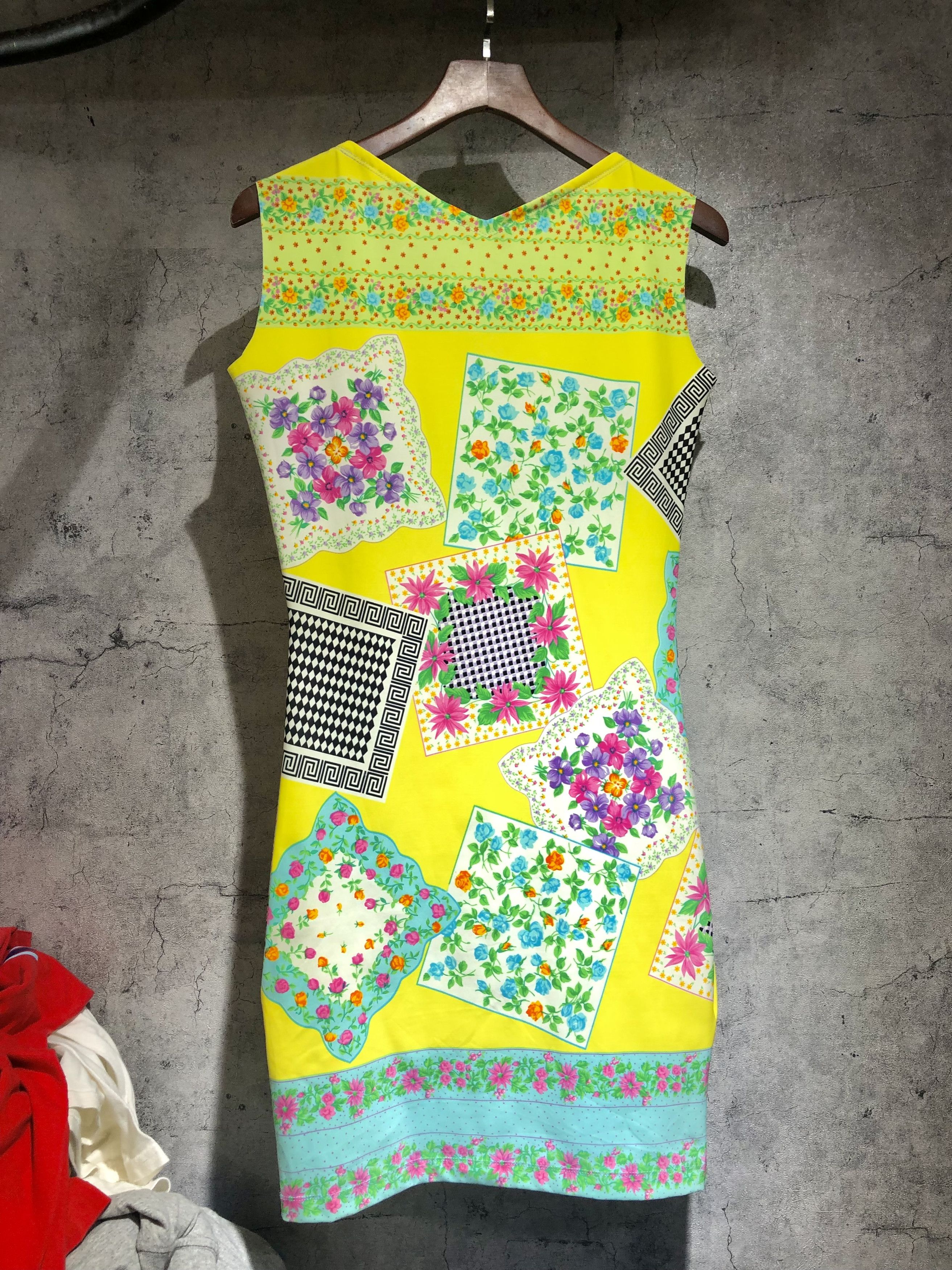 Versus 🍋 ARCHIVAL TREASURE: THE SPIRIT OF GIANNI VERSACE 🍋 Size XS / US 0-2 / IT 36-38 - 10 Thumbnail