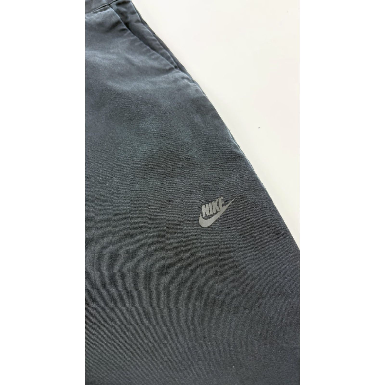 Nike Nike Pants Mens 36 Chino Relaxed Fit Drawstring Pocket Zip Black Twill 61% Cotton 39% Polyester Nike Swoosh Logo Casual Athletic Size US 36 / EU 52 - 2 Thumbnail