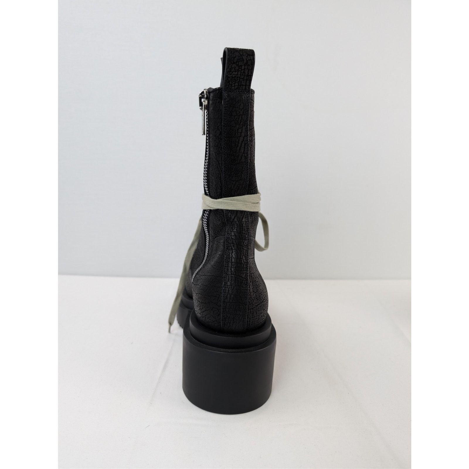 Rick Owens o1rshd1 Lace-up Bogun leather boot with a platform sole Size US 10 / EU 43 - 18 Thumbnail