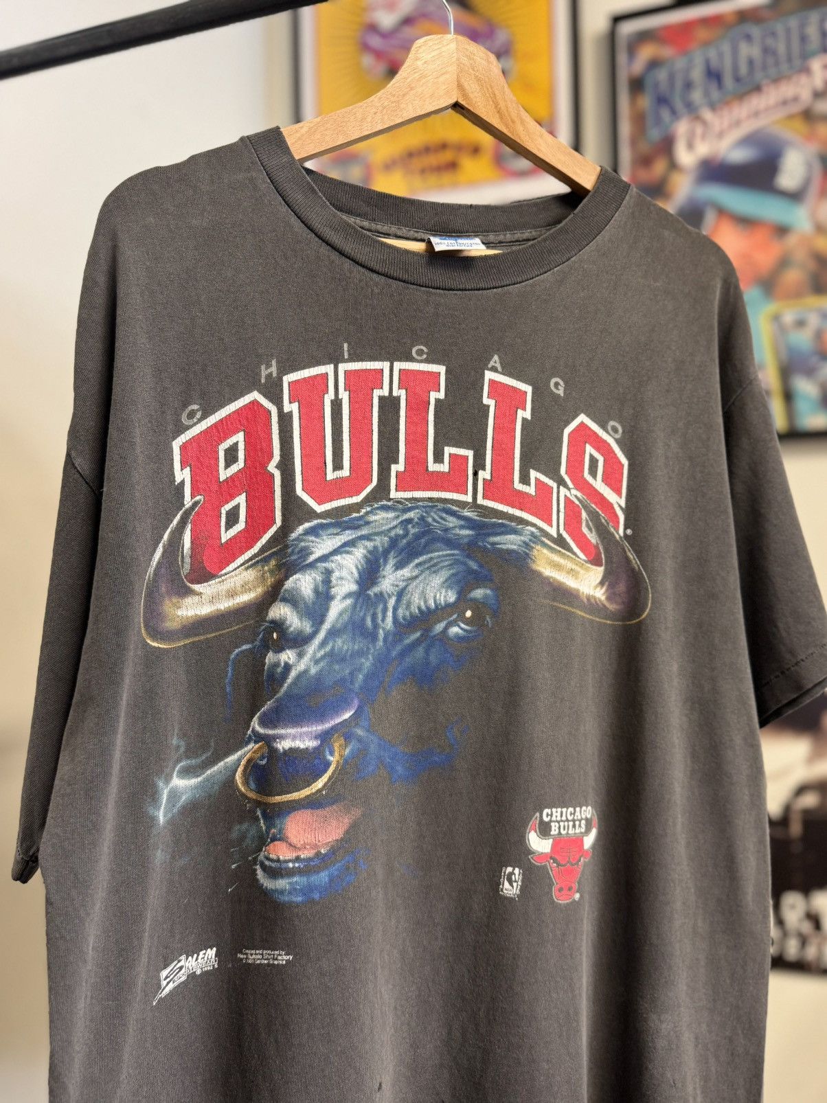 Vintage Rare 1991 Bulls NBA t-shirt FADED