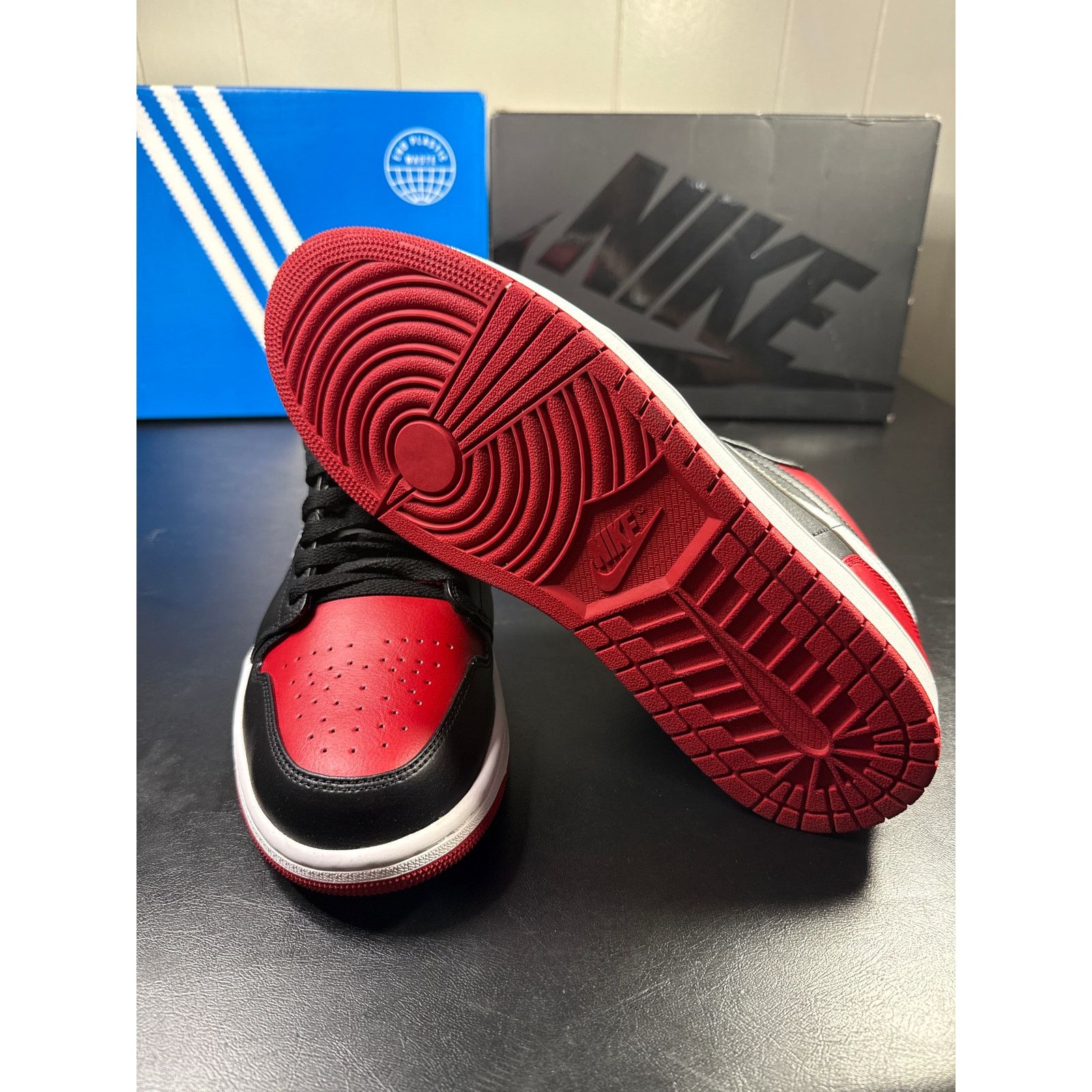 Jordan Brand Jordan 1 Low - "Alternate Bred Toe" - Mens Size 10 Size US 10 / EU 43 - 4 Thumbnail