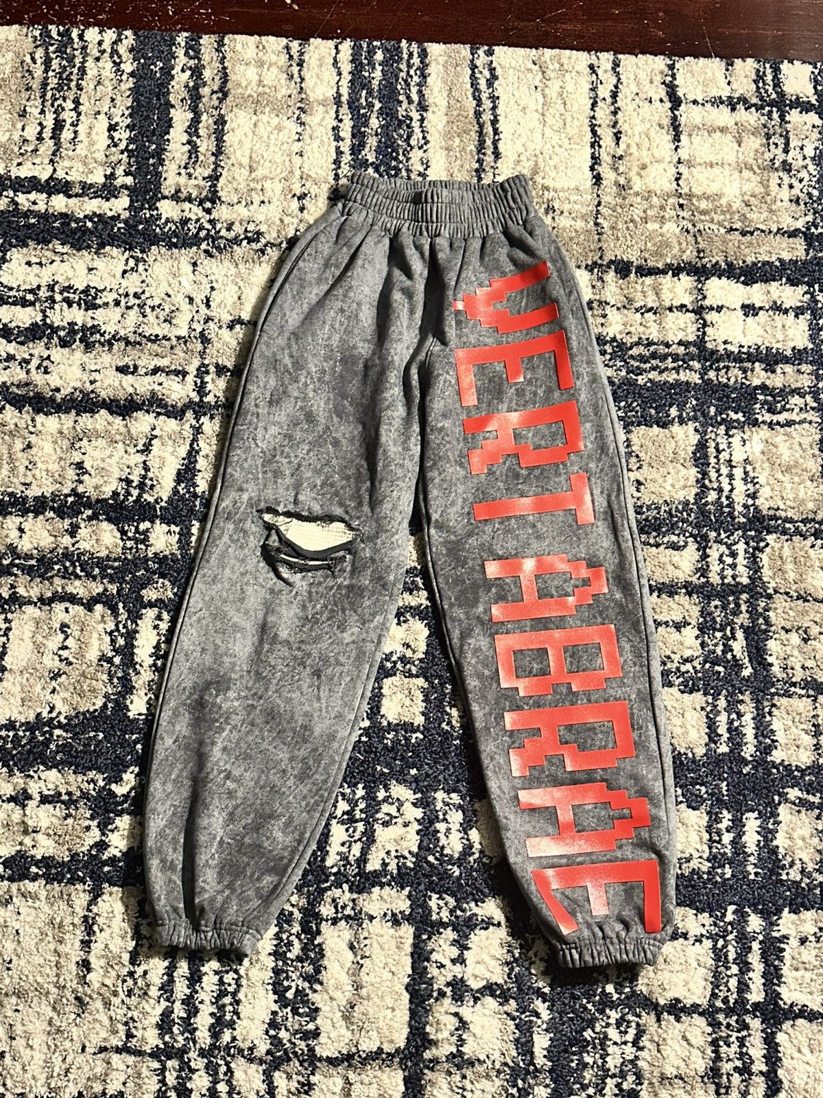 Vertabrae Vertabrae C-1 Sweatpants Washed Grey Red Size US 30 / EU 46 - 1 Thumbnail