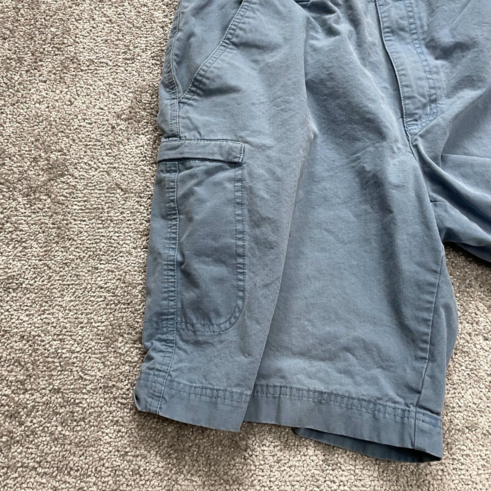 Vintage Columbia Cargo Shorts Men's 32 Solid Blue Flat Front Pockets Cotton Casual Sport - Regular Fit, Zip, 10" Inseam Size US 32 / EU 48 - 4 Thumbnail
