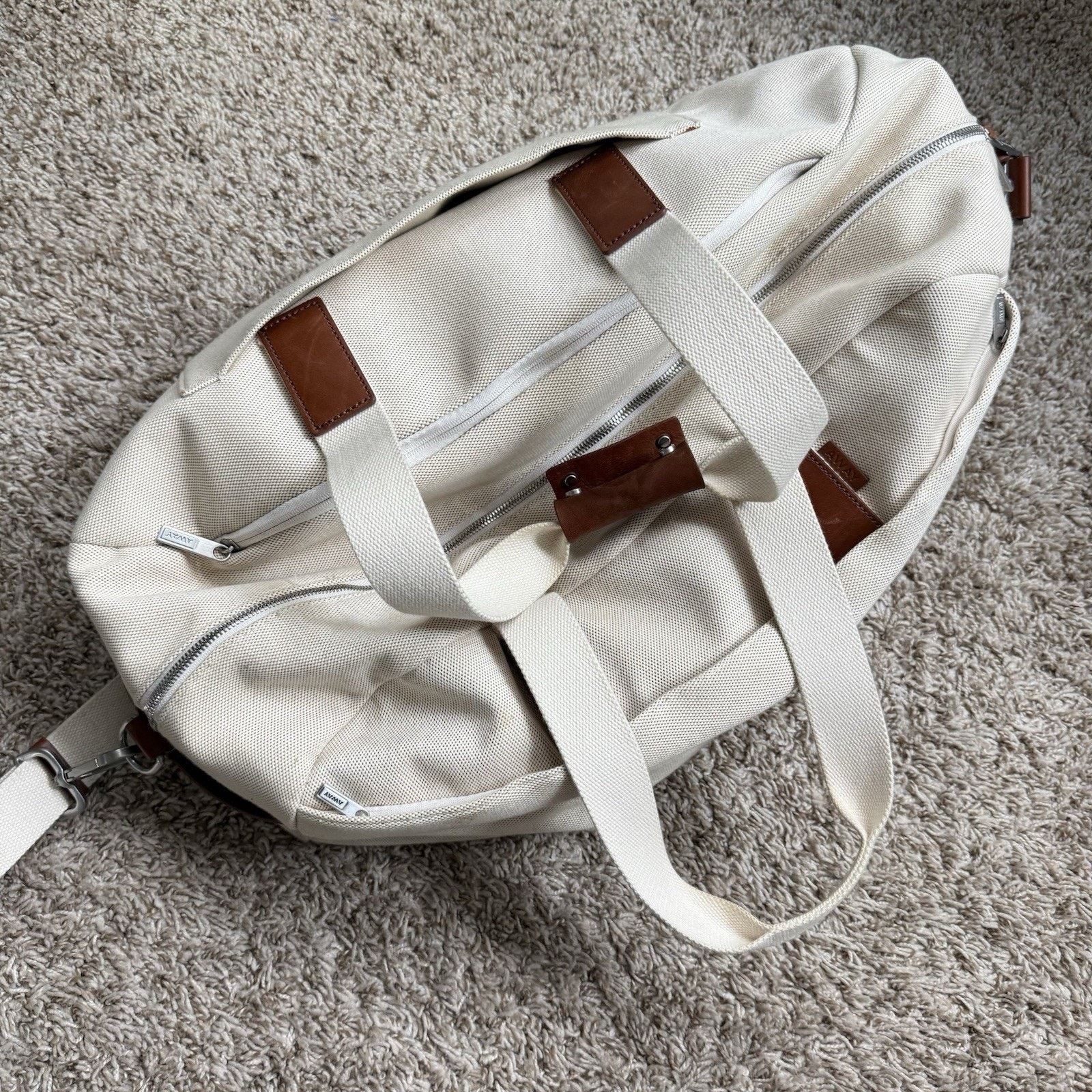 Away Travel Away The Everywhere Weekender Canvas Duffle Bag White Brown Size ONE SIZE - 15 Thumbnail