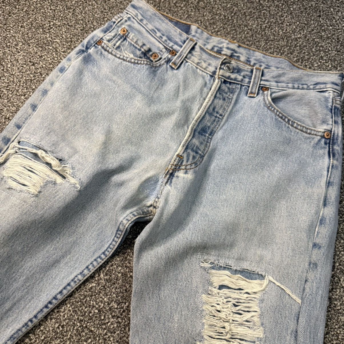 Levi's Vintage Clothing 🔥🇺🇸 Vintage 90s Levis 501 Super Distressed Faded Denim Size US 30 / EU 46 - 7 Thumbnail