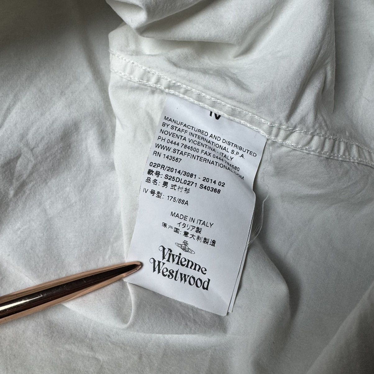 Designer × Vintage × Vivienne Westwood Vivienne Westwood White Shirt Men Size US M / EU 48-50 / 2 - 8 Thumbnail