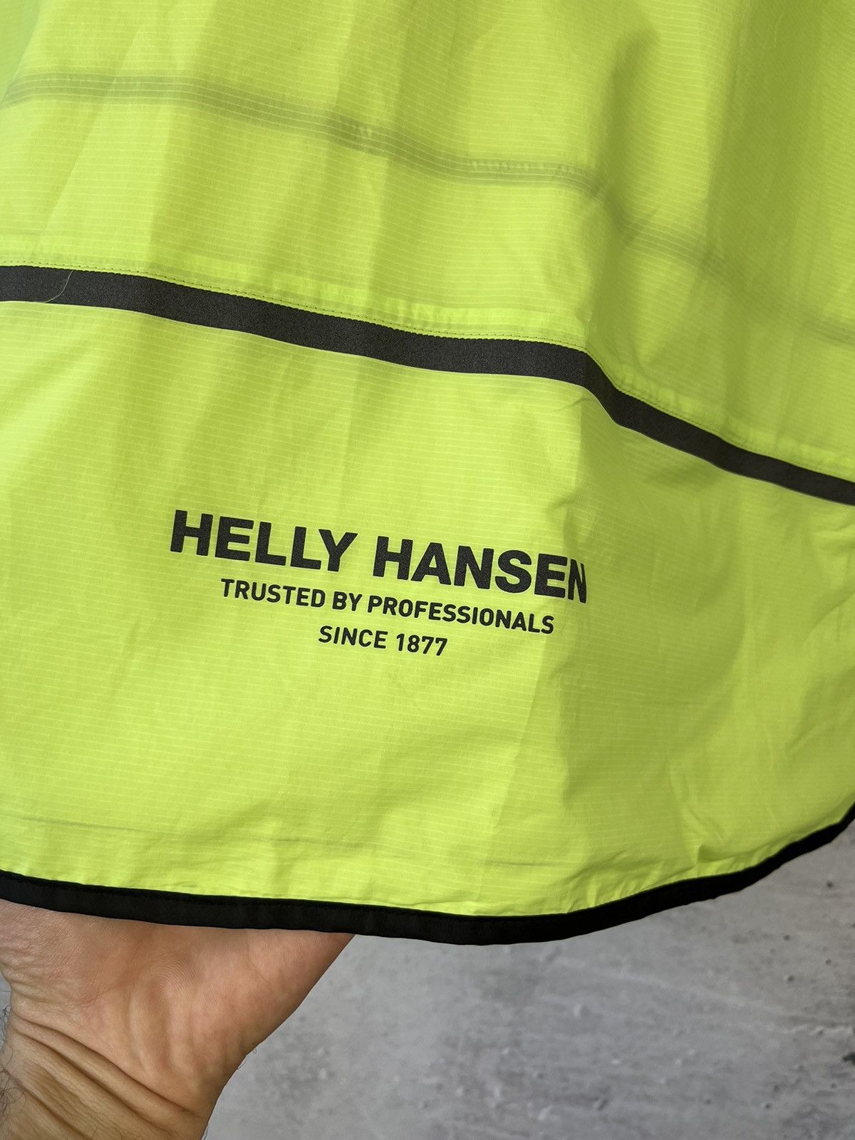Helly Hansen Helly Hansen - reversible boxy tactical vest Size US L / EU 52-54 / 3 - 6 Thumbnail