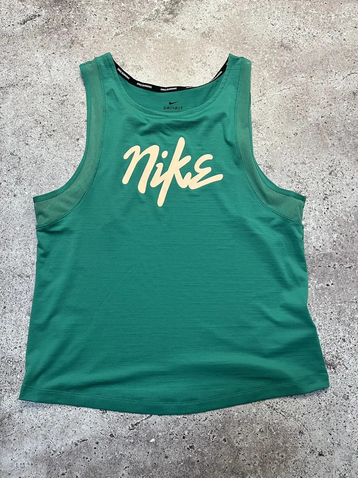 Nike Nike Sport Sleeveless Big Logo T Shirt Size M / US 6-8 / IT 42-44 - 1 Thumbnail