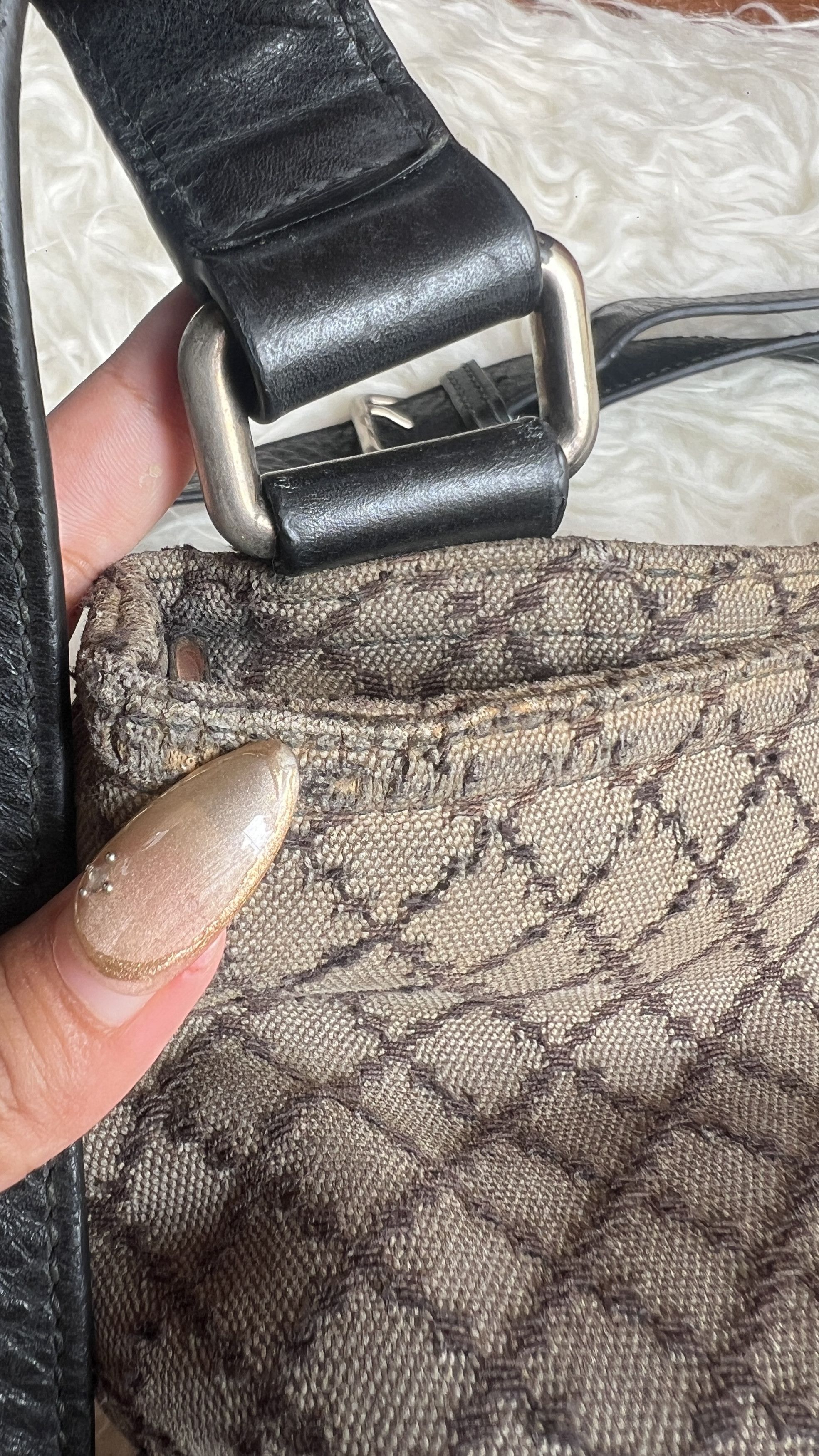 Gucci Authentic Gucci Black Diamante Canvas Crossbody Bag Size ONE SIZE - 14 Thumbnail