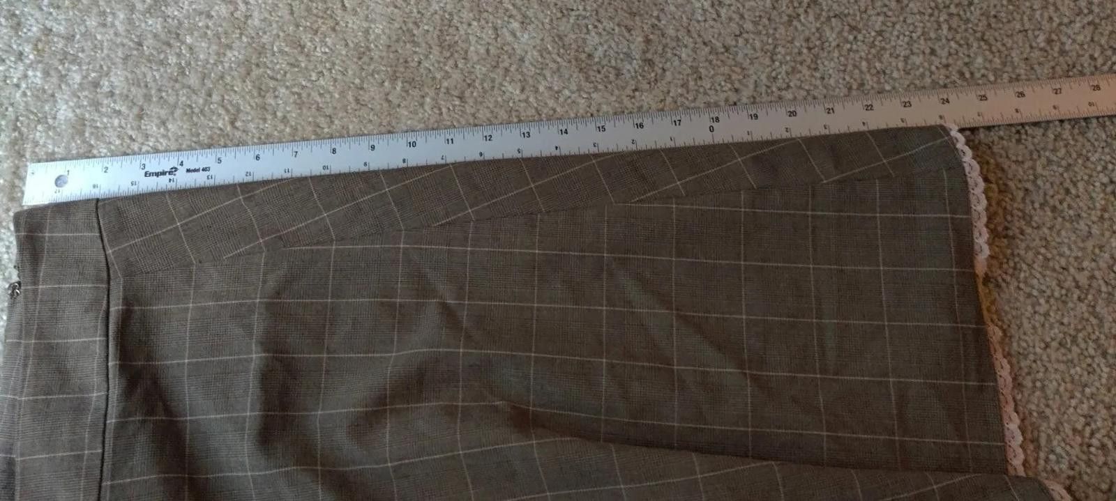 Old Navy Old Navy Womens Gray Vintage Plaid Flair Skirt Size 6 Pink L Size 28" / US 6 / IT 42 - 3 Thumbnail