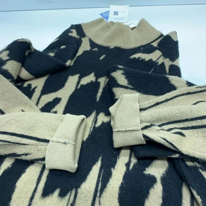 Dior Dior Dior Goat Wool Pattern Turtleneck Sweater 0079-2507 Size US S / EU 44-46 / 1 - 7 Thumbnail