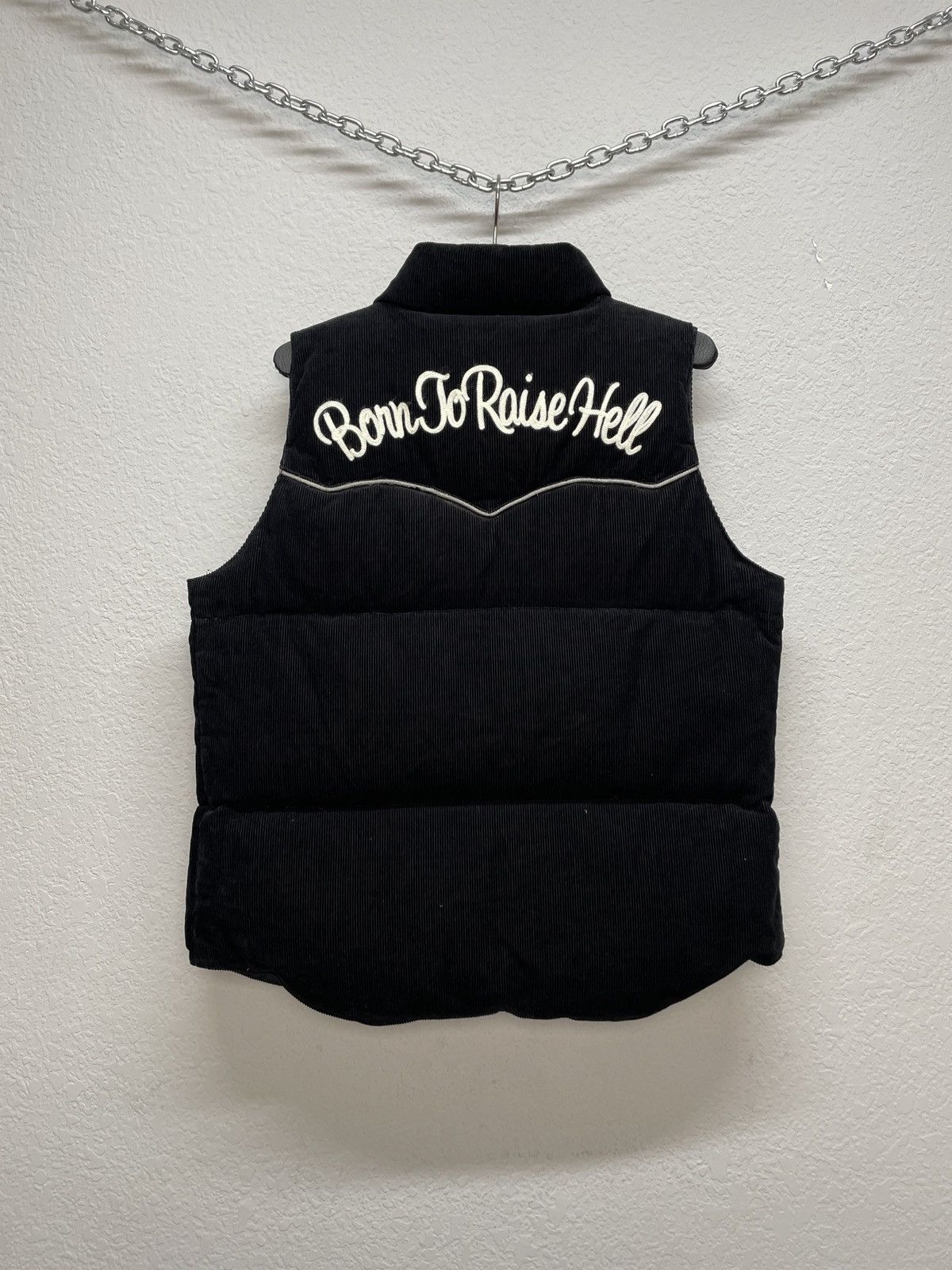 Vintage Vintage Stooge&Co 'Born To Raise Hell' Corduroy Puffer Vest Size US M / EU 48-50 / 2 - 1 Thumbnail