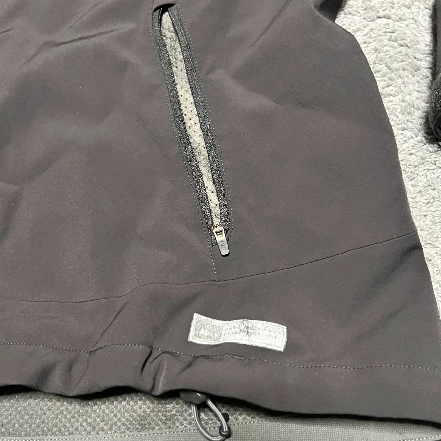 Vintage REI Jacket Womens XL Soft Shell Nylon Black Gray Outdoors Nylon Jacket Womens XL Regular Black Gray Outdoors Nylon Mens? Size XL / US 12-14 / IT 48-50 - 2 Thumbnail