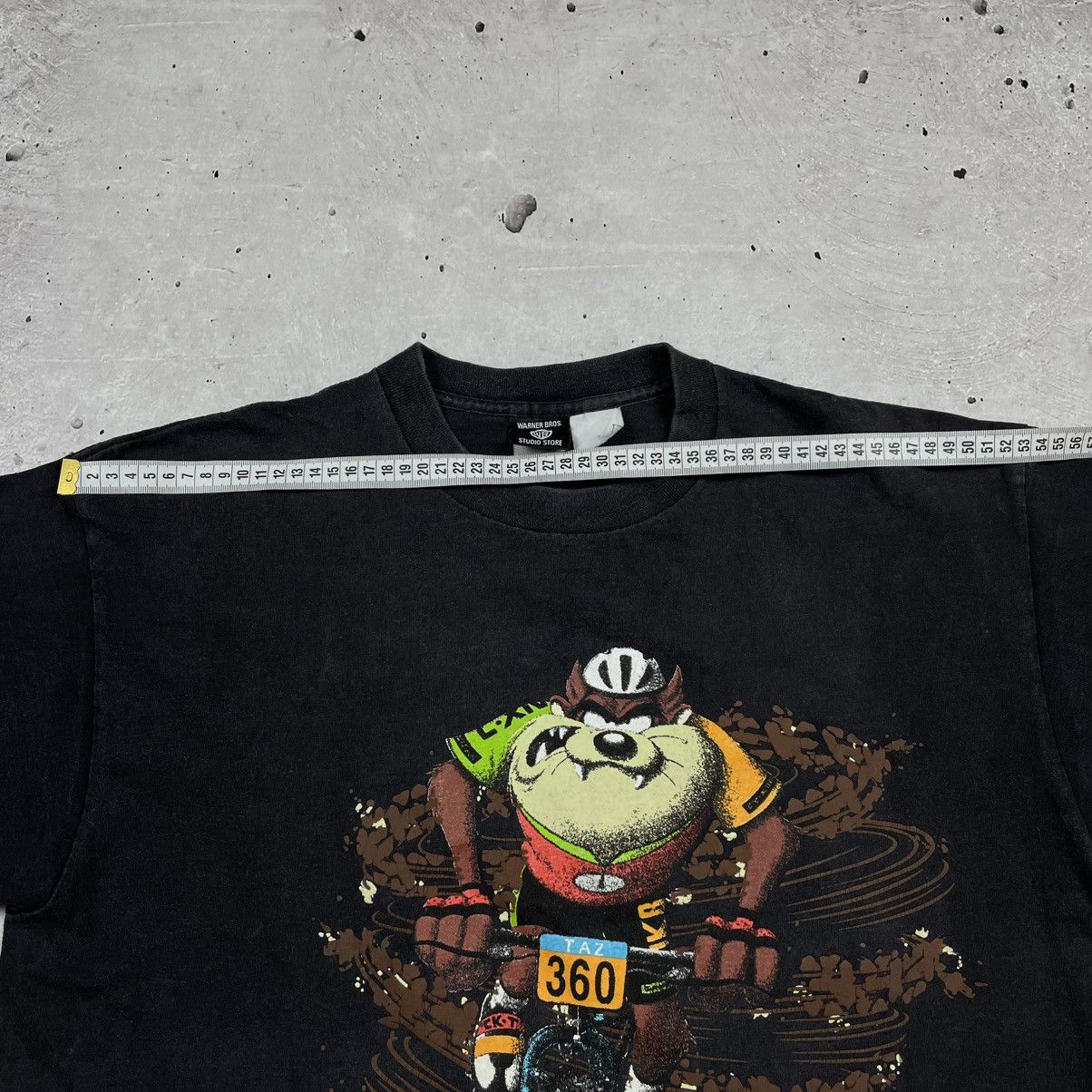 Vintage × Warner Bros Vintage 1995 Taz Warner Bros WILD THING Double Sided Print Size US L / EU 52-54 / 3 - 6 Thumbnail
