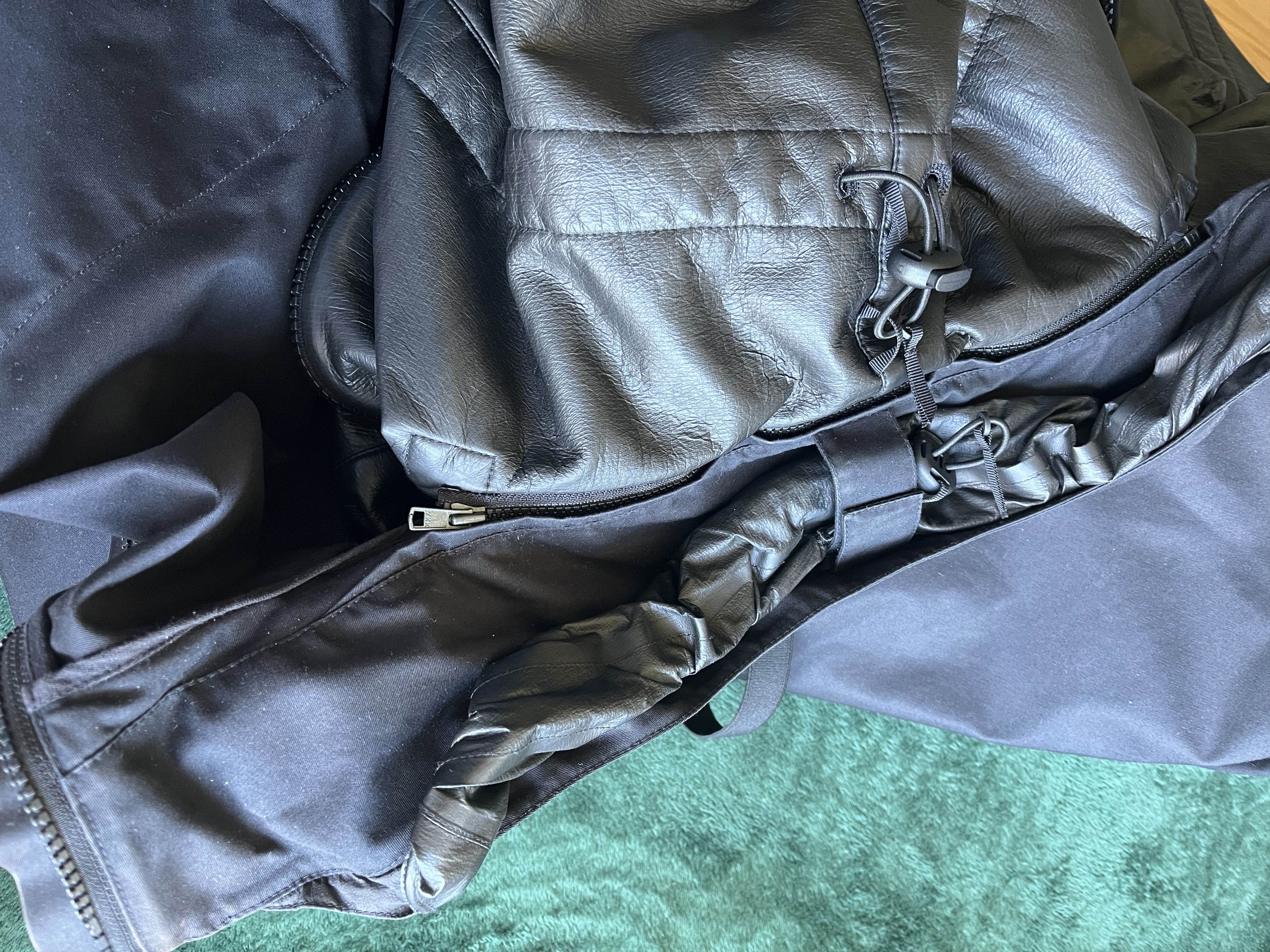Acronym J63A-FO Size US M / EU 48-50 / 2 - 8 Thumbnail