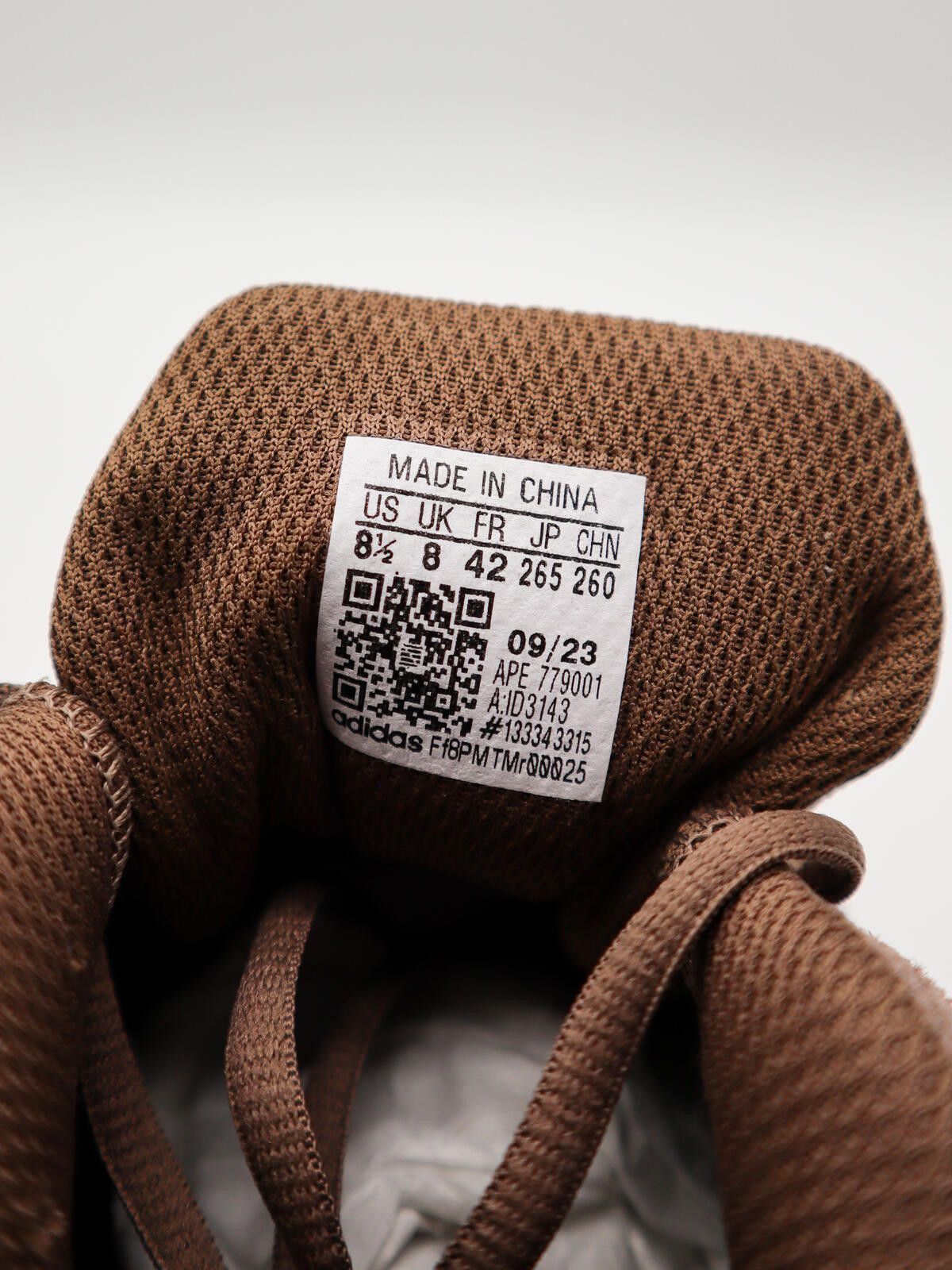 Adidas adidas Response CL – ID3143 (Earth Strata / Carbon)** Size US 9 / EU 42 - 5 Thumbnail
