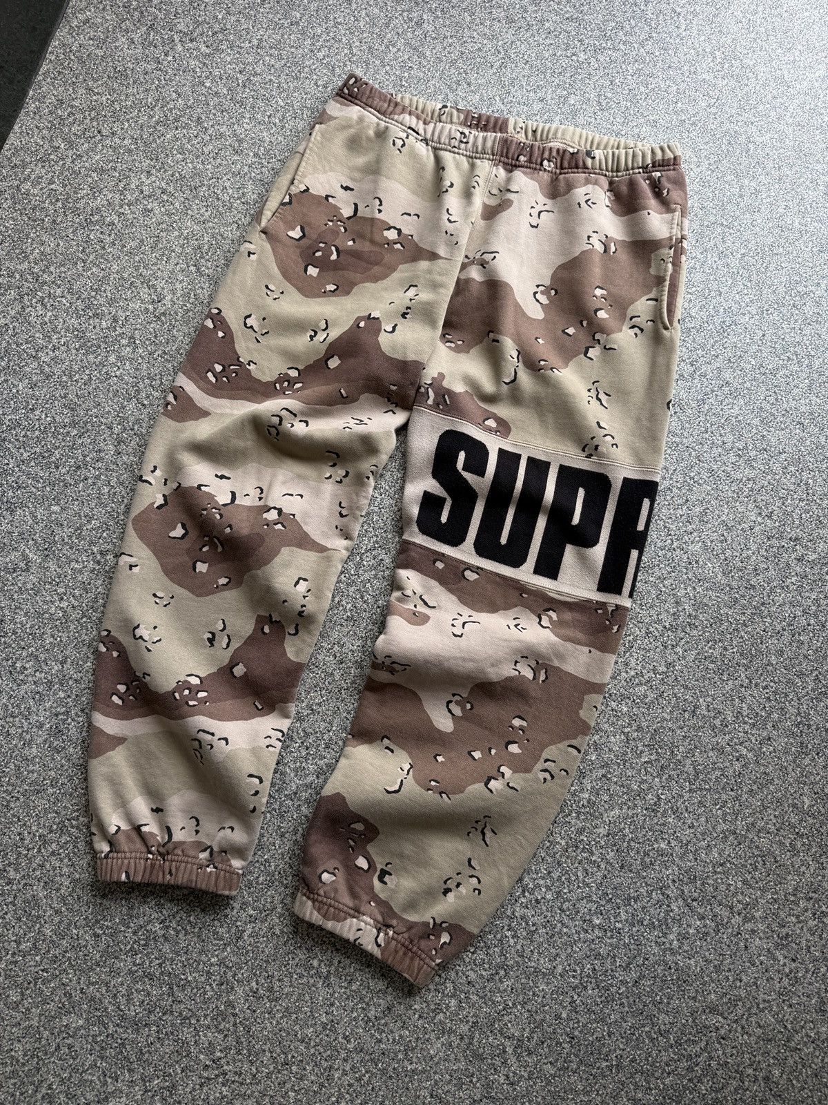 Supreme Supreme Rib Sweatpant Chocolate Chip Camo FW20 size Medium Size 40L - 10 Thumbnail