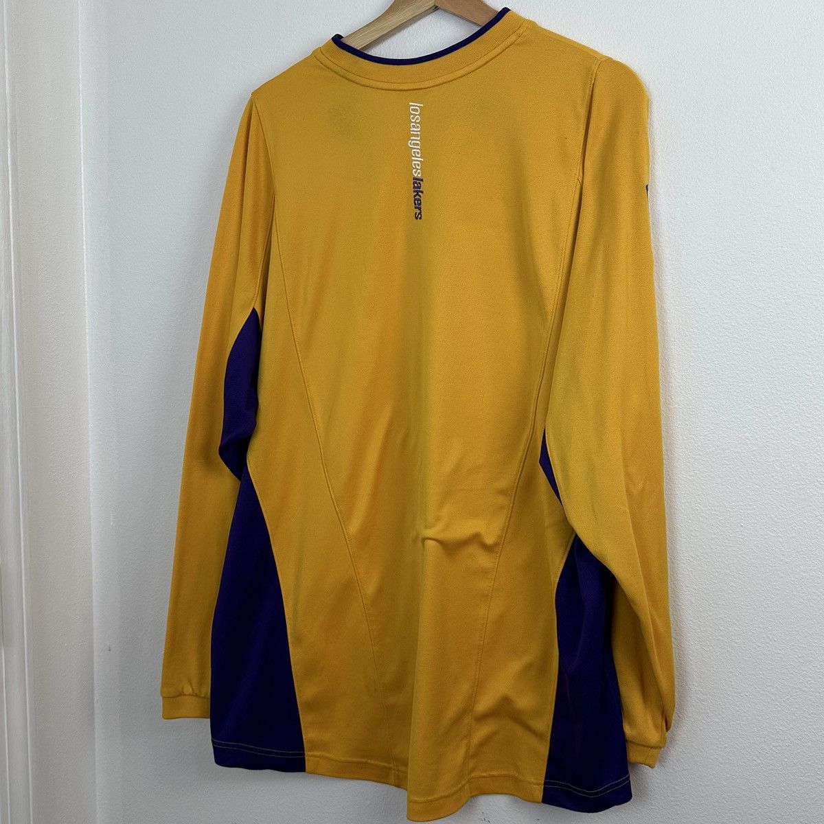 NBA × Nike × Vintage Vintage Nike NBA Lakers Warm Up Shooting Shirt Gold Purple Size US L / EU 52-54 / 3 - 4 Thumbnail