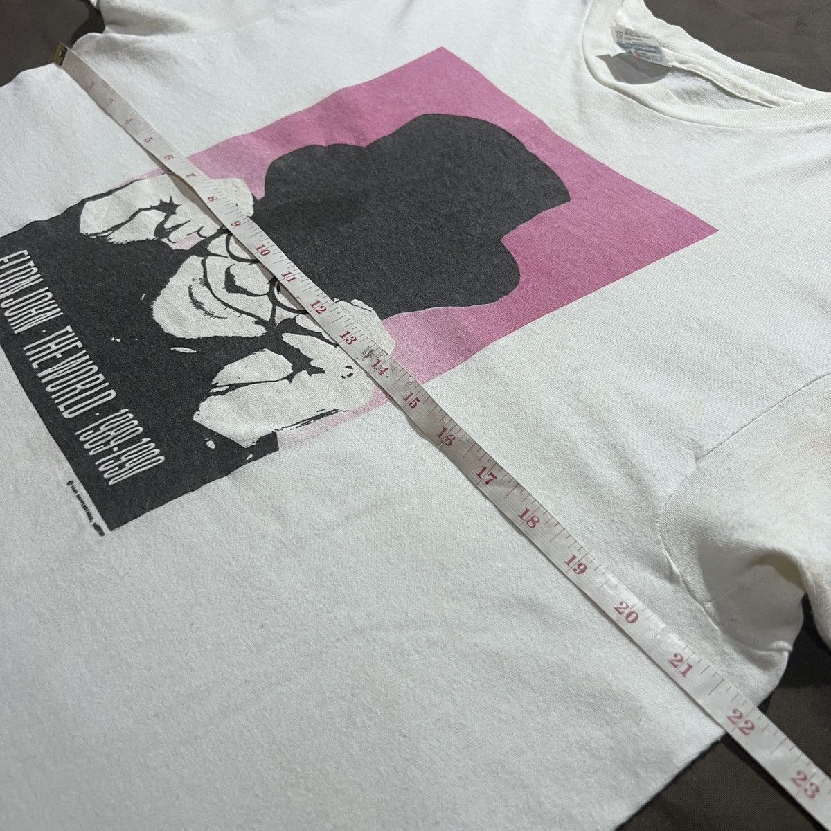 Vintage Vintage 90s ELTON JOHN 1989-1990 TOUR Tee XL Size US XL / EU 56 / 4 - 12 Thumbnail