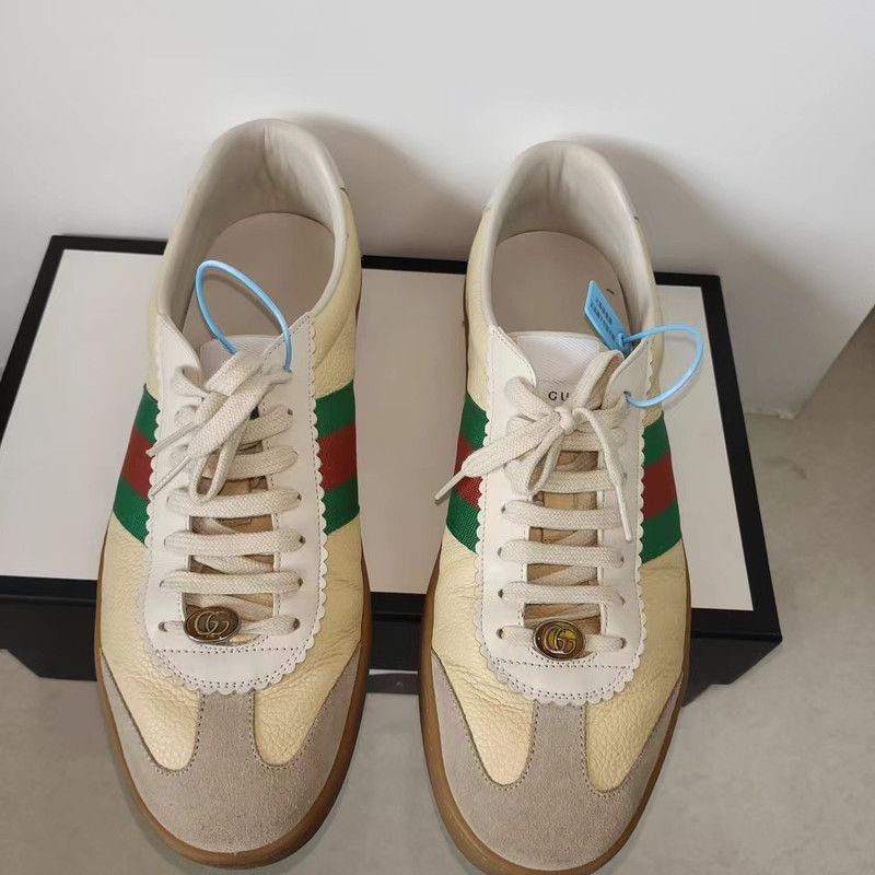 Gucci Gucci Leather Bee Fashion Sneakers for All - Size US 11 / EU 44 - 2 Thumbnail