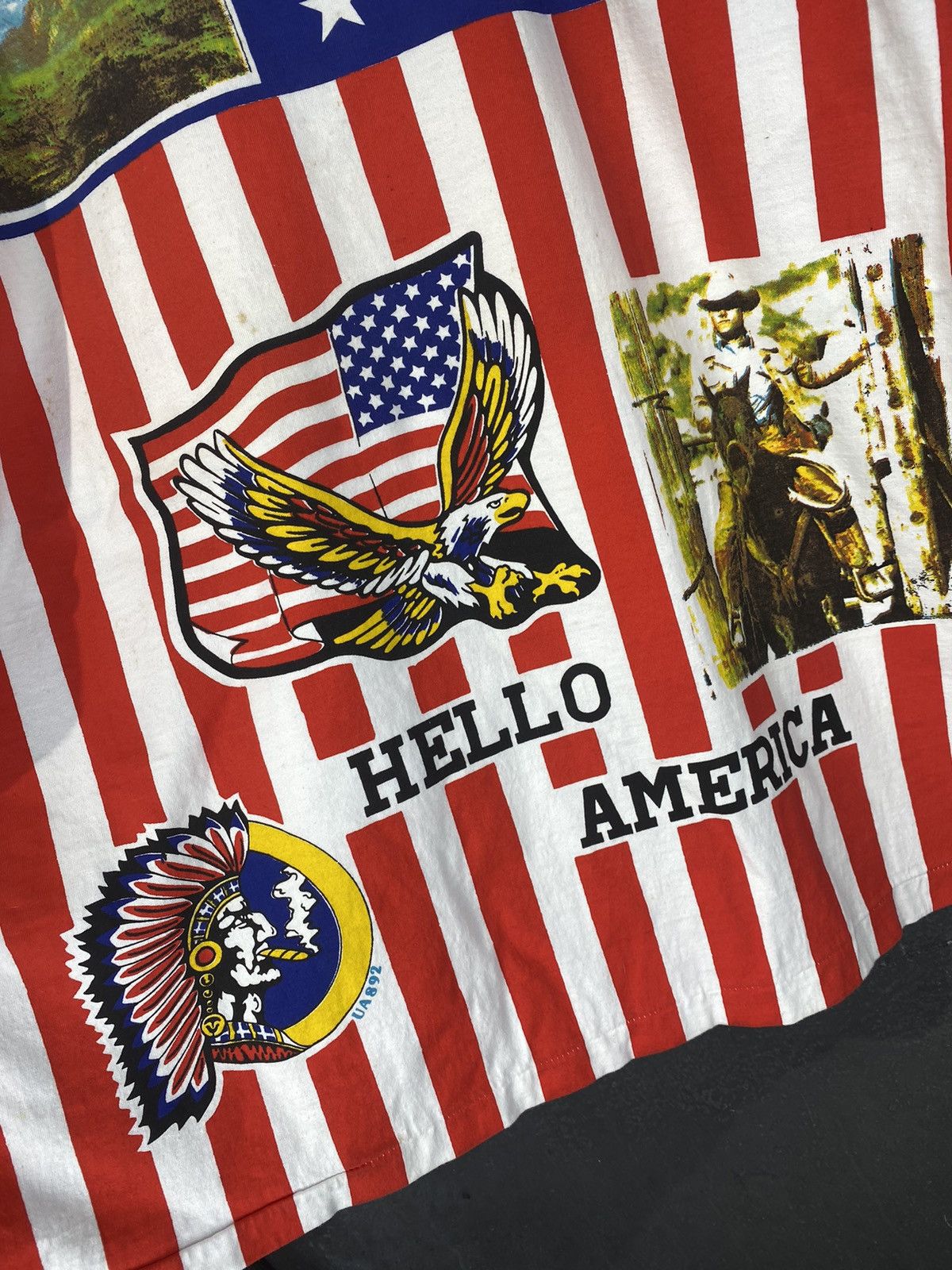 Vintage Rare 90s Hello America USA Red Indian Fullprint Tee Size US L / EU 52-54 / 3 - 4 Thumbnail