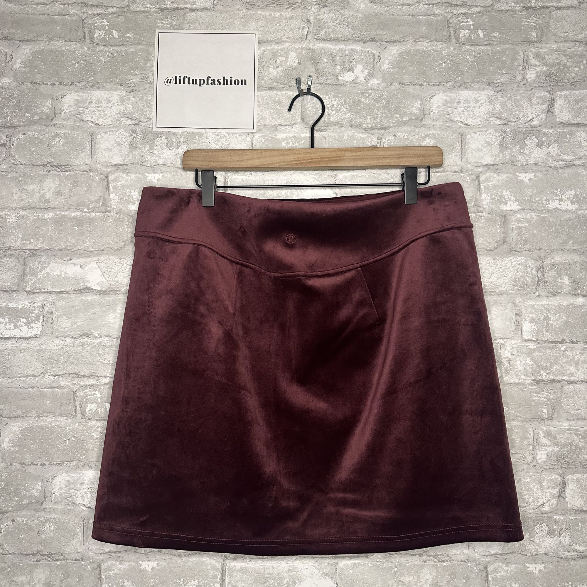 Lululemon Lululemon Scuba High Rise Mini Skirt Velvet NWT Size XL Size 34" / US 12 / IT 48 - 2 Thumbnail